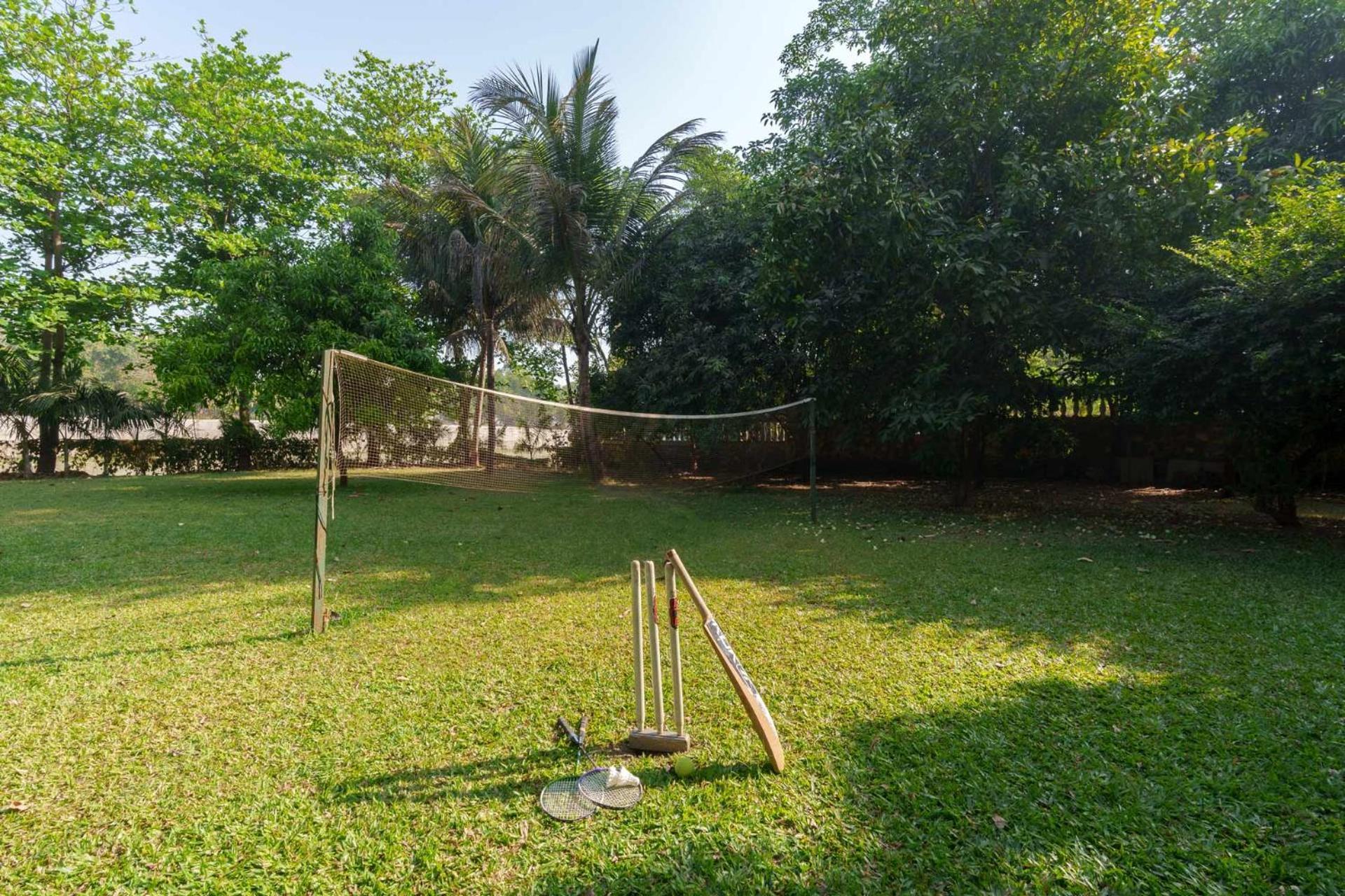Vintage Estate - Lakeside Allure With Vintage Decor,A Plunge Pool & A Lawn Featuring A Charming Gazebo Karjat Exteriér fotografie